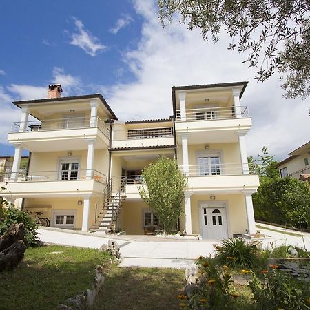 Apartments Rajci Ровин Екстериор снимка